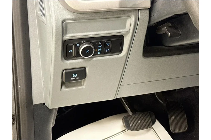 $38134 : Ford F-150 2023 4x4 XLT 4dr image 10