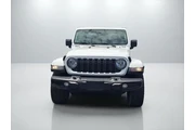 $38999 : Jeep Gladiator 2025 4x4 Nigh thumbnail
