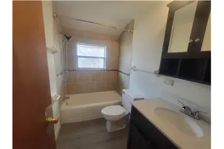 $1125 : Rental property with 2 bedro image 7