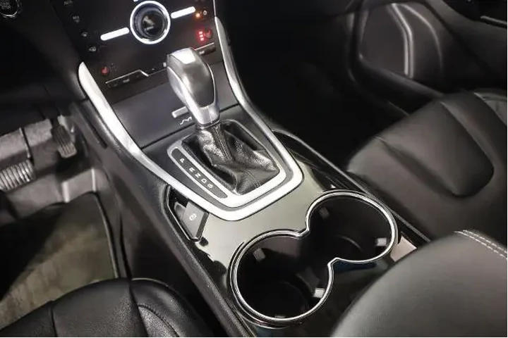 $12842 : Ford Edge 2015 AWD Titanium image 9