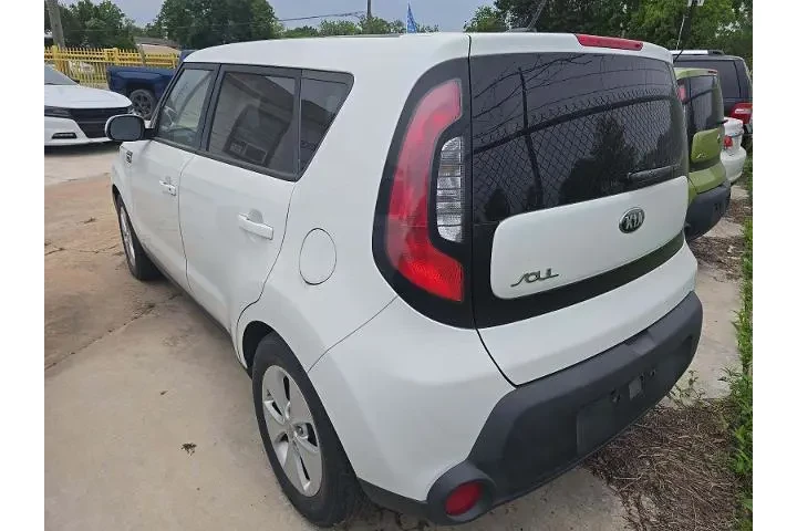 $10473 : Kia Soul 2016 4dr Crossover image 2