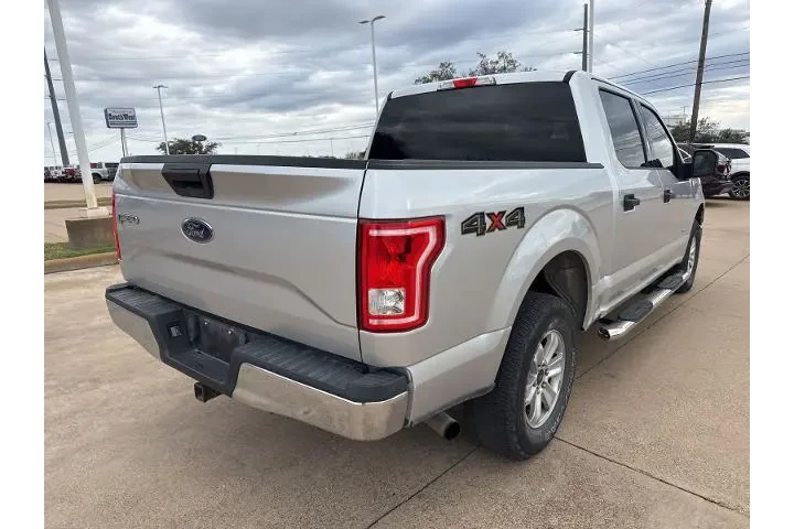 $31910 : Ford F-150 2017 4x4 XLT 4dr image 7