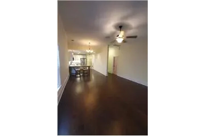 $2200 : Rental property with 3 bedro image 3