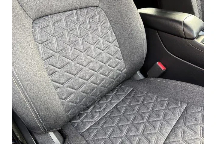 $19981 : Nissan Kicks 2025 SV 4dr Cro image 6