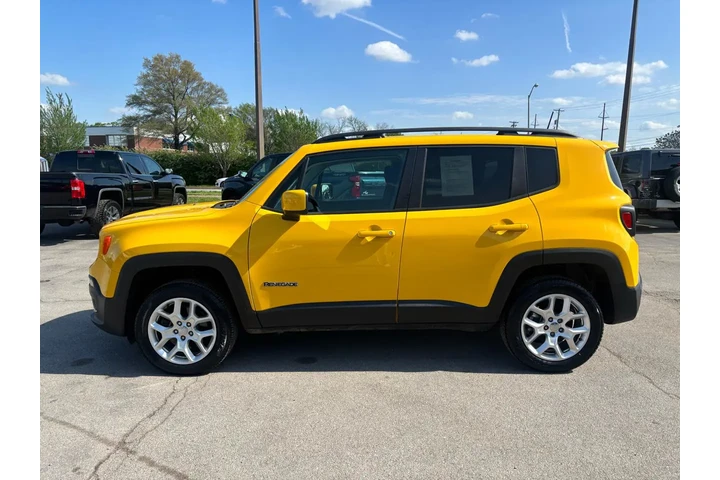 $8980 : 2018 Renegade Latitude 4x4 image 9