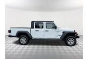 $22631 : Jeep Gladiator 2020 4x4 Spor thumbnail