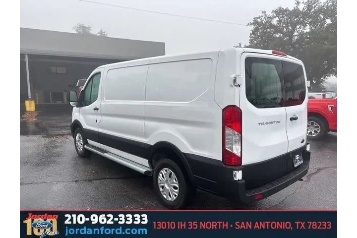 $32874 : Ford Transit 2024 250 3dr SW image 4