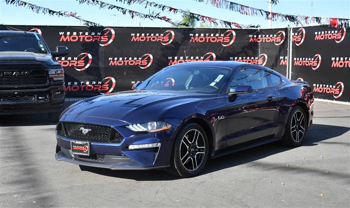 $31889 : Mustang GT Premium Coupe 2D image 3