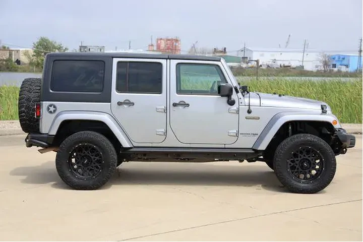 $18882 : Jeep Wrangler JK Unlimited 2 image 2