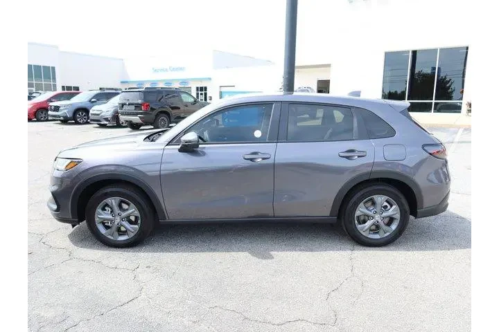 $27990 : Honda HR-V 2026 LX 4dr Cross image 8