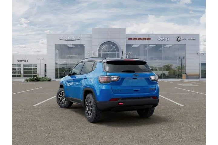 $25587 : Jeep Compass 2025 4x4 Trailh image 3