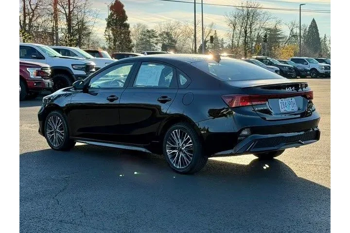 $18977 : Kia Forte 2023 GT-Line 4dr S image 5