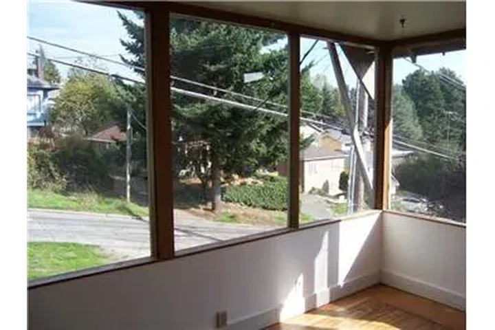 $710 : Rental property with 1 bedro image 6