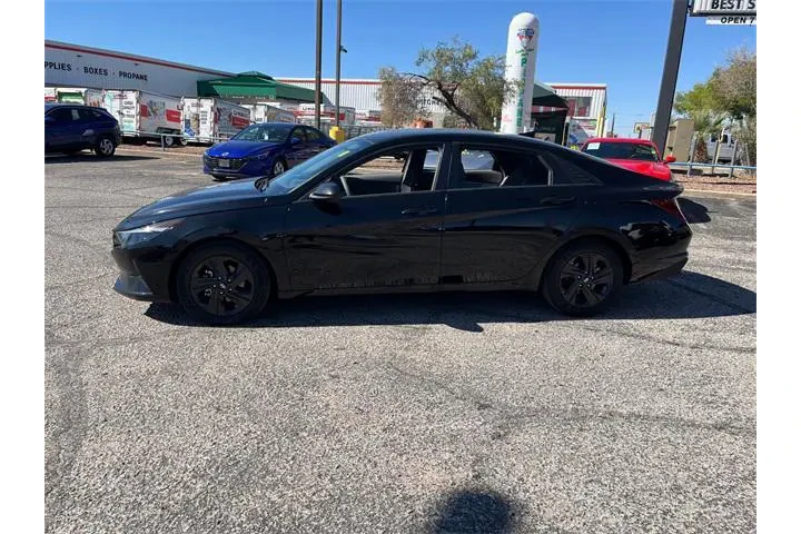 $17897 : Hyundai ELANTRA 2023 SEL 4dr image 4