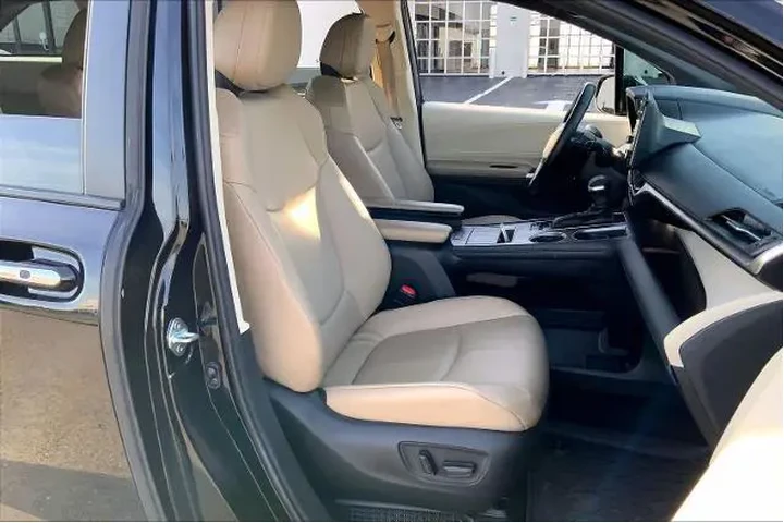 $31676 : Toyota Sienna 2022 XLE 8-Pas image 9
