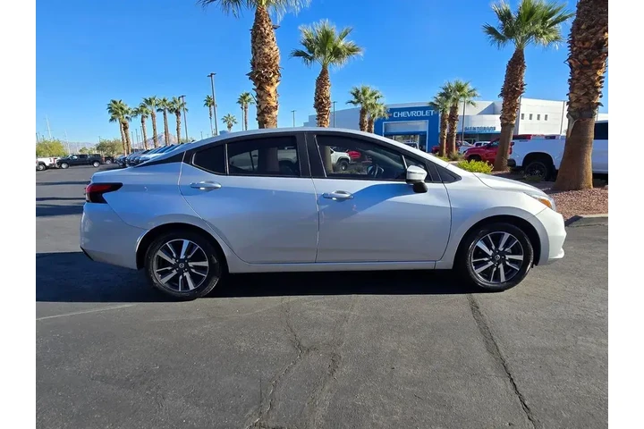 $10676 : Nissan Versa 2021 SV 4dr Sed image 7