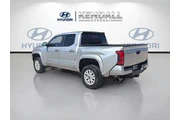 $28300 : Toyota Tacoma 2024 4x2 SR5 4 thumbnail