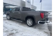 $35900 : GMC Sierra 1500 2020 4x4 SLT thumbnail