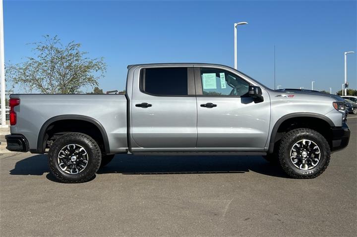 $66200 : Silverado 1500 ZR2 image 3