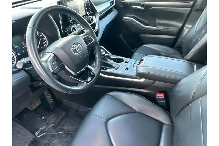 $27990 : Toyota Highlander 2020 XLE 4 image 9