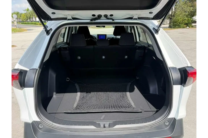 $28900 : TOYOTA RAV4 LE🚘 image 3