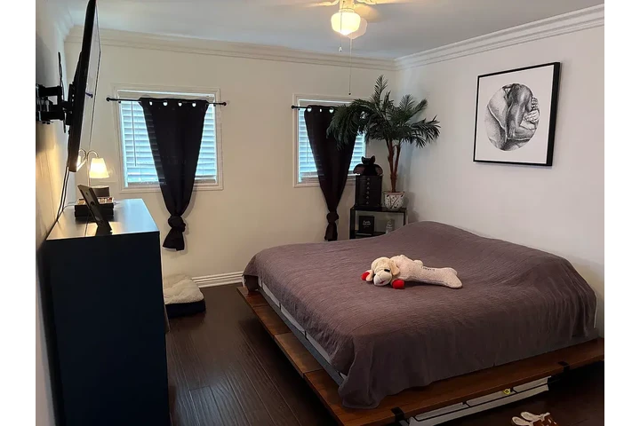 $2600 : House available for rent in LA image 5