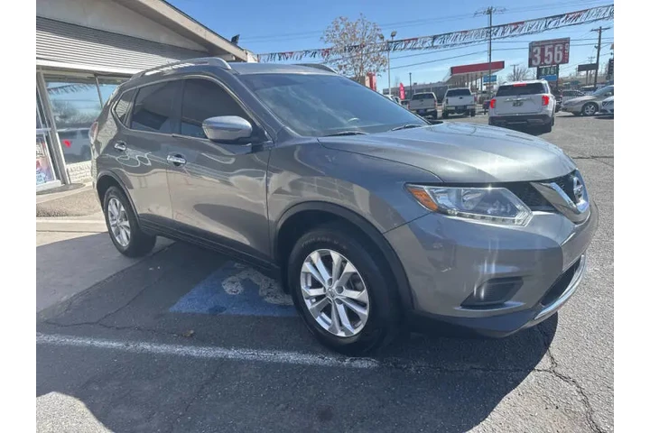 2016 Rogue SV image 9