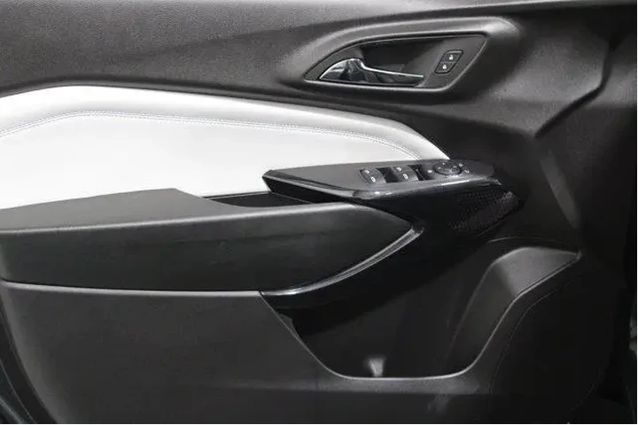 $24931 : Chevrolet Trax 2025 LT 4dr C image 3