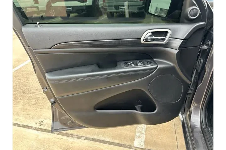 $17995 : Jeep Grand Cherokee 2020 4x2 image 9