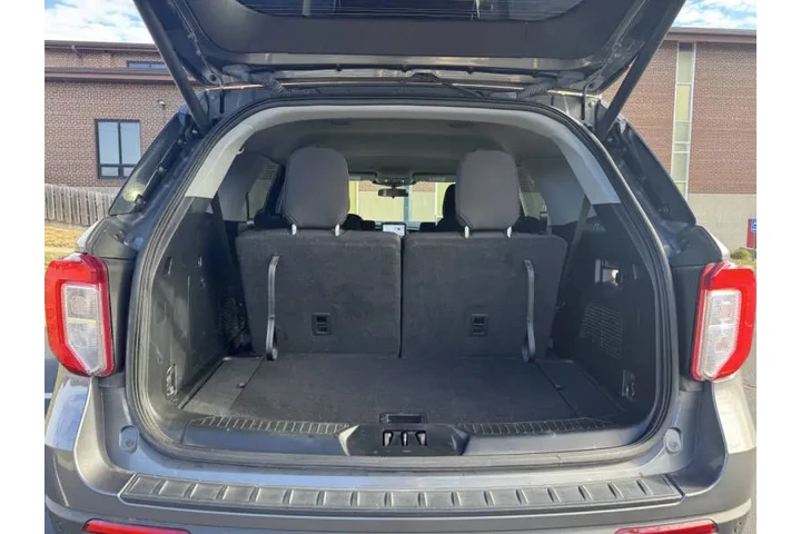 $18999 : 2022 Explorer XLT image 9