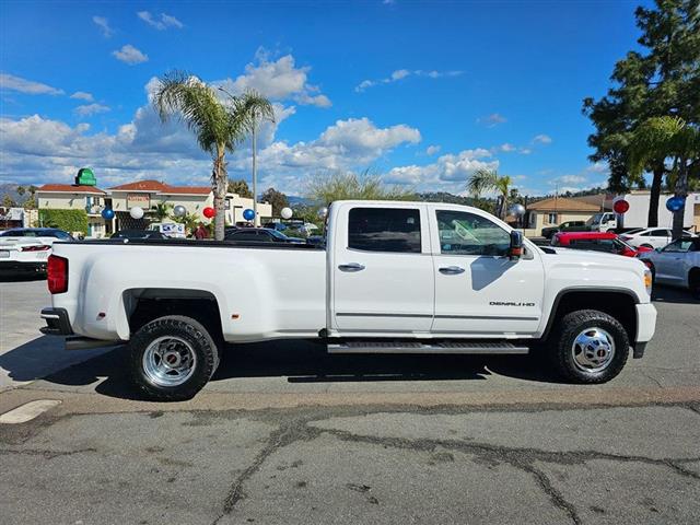 $47995 : 2016 GMC Sierra 3500HD image 6