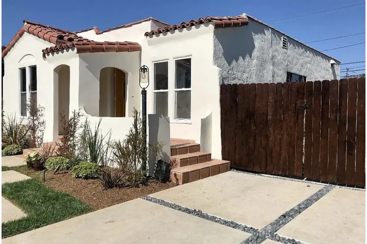 $1050 : updated Spanish-style Home image 2