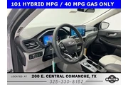 $29989 : Ford Escape Plug-In Hybrid 2 thumbnail