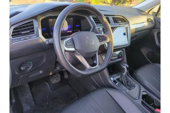 $19988 : Volkswagen Tiguan 2023 SE 4d image 10