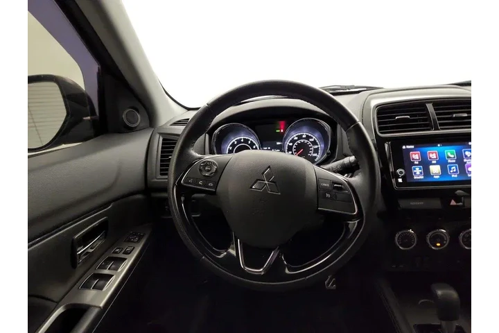 $17998 : Mitsubishi Outlander Sport 2 image 9