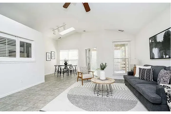 $1100 : HOUSE RENT IN INDIANAPOLIS image 9