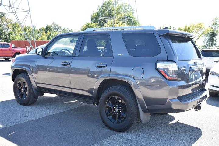 2016 4Runner SR5 Premium image 10