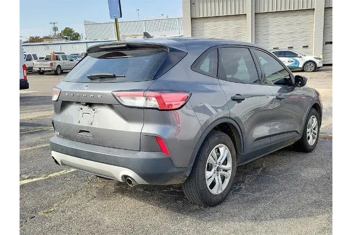 $15142 : Ford Escape 2021 S 4dr SUV image 4
