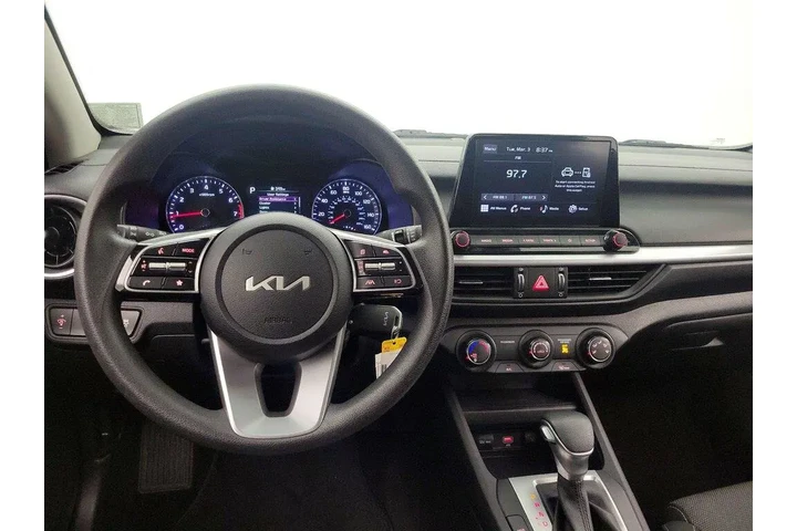 $17998 : Kia Forte 2024 LXS 4dr Sedan image 9