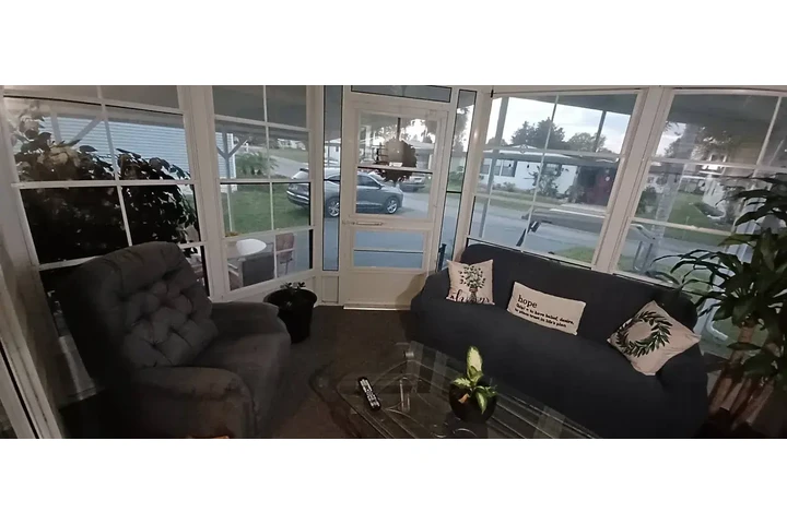 $1200 : VIVE EN UN RESORT/ CAMPO GOLF image 4
