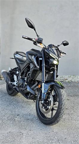 $5200 : YAMAHA MT-03 image 4