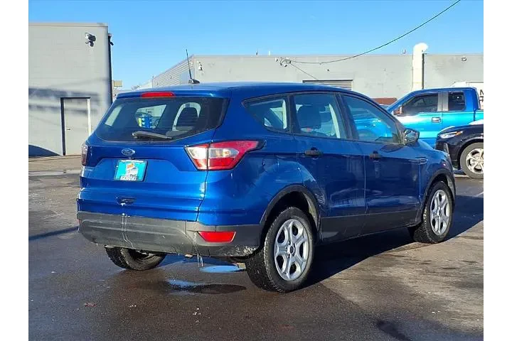$5988 : Ford Escape 2017 S 4dr SUV image 2