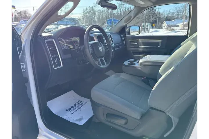 $22965 : Ram 1500 Classic 2019 4x4 SL image 6
