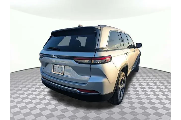 $26520 : Jeep Grand Cherokee 2023 4x4 image 3