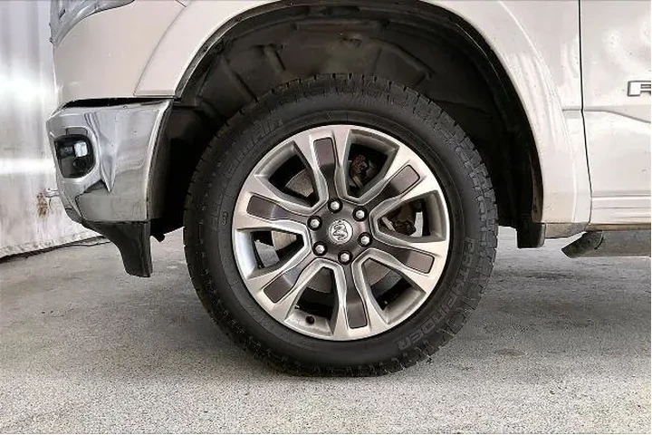 $34991 : Ram 1500 2019 4x4 Laramie Lo image 6