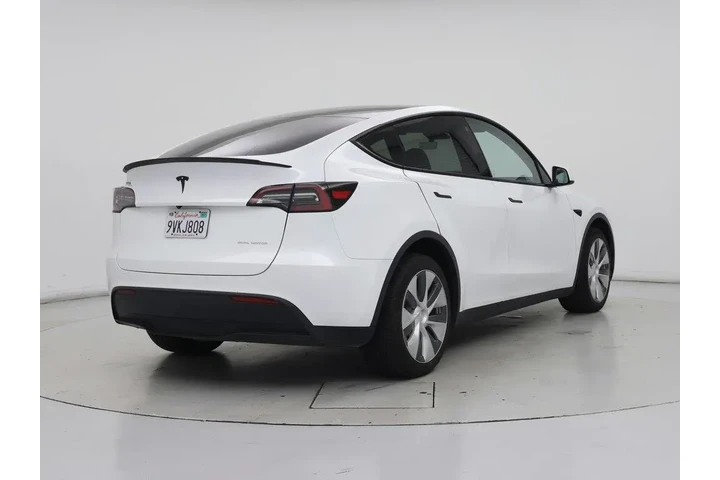 $32998 : Tesla Model Y 2023 AWD Long image 8