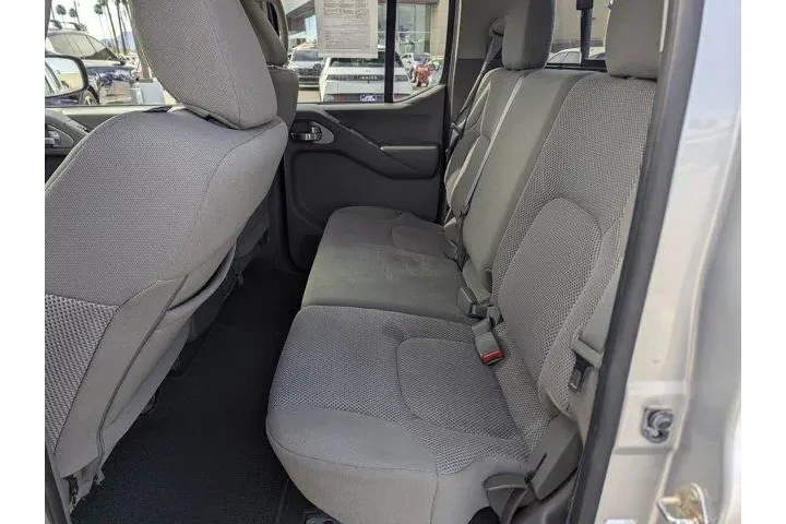 $19999 : Nissan Frontier 2019 4x4 S 4 image 9