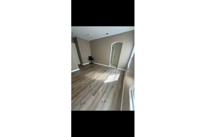 $900 : Renta de recámara image 2