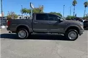 2017 Nissan Titan Crew Cab en Los Angeles