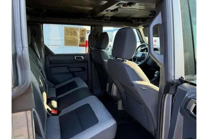 $39995 : Ford Bronco 2025 4x4 Big Ben image 10